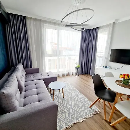 Kalianny Stylish And Cozy Apartment Near The Sea Apartmán